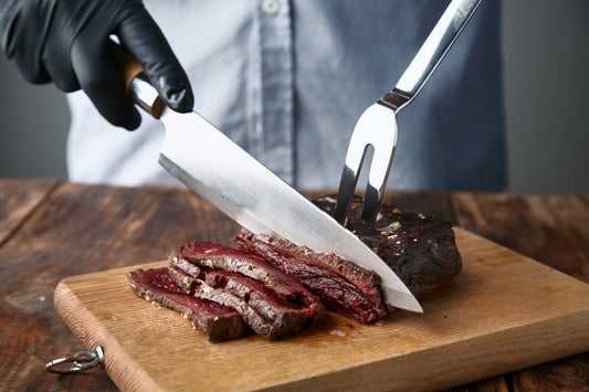 🥩🐖🐓 乾式熟成肉類煎製指南：牛、豬、雞的料理技巧與風味解析